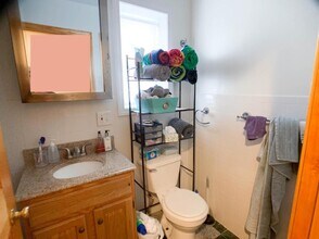 127 Cedar St, Unit 2 in Boston, MA - Building Photo - Building Photo