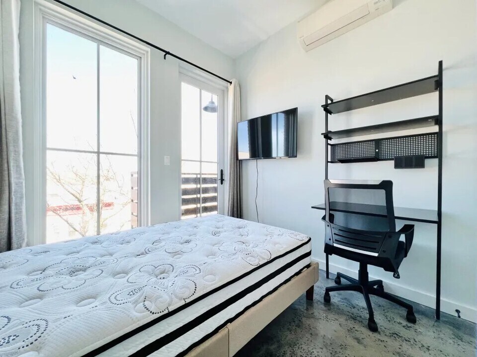 Furnished room/NOT APARTMENT in Brooklyn, NY - Foto de edificio