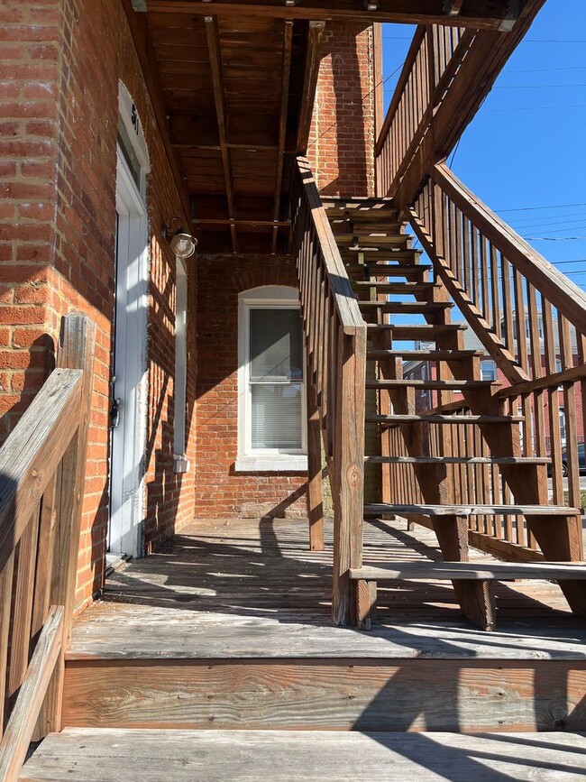 property at 511 W Franklin St