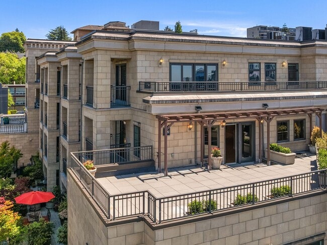 property at 745 Bellevue Ave E