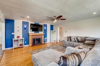 31 Sierra Way in Chula Vista, CA - Building Photo - Building Photo