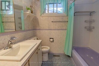 25 Darlington Dr in Hamilton, ON - Building Photo - Building Photo