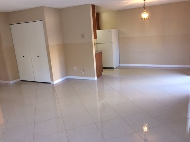 7819 Camino Glorita in San Diego, CA - Building Photo - Building Photo