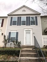 112 Paddington Way NE in Leesburg, VA - Building Photo