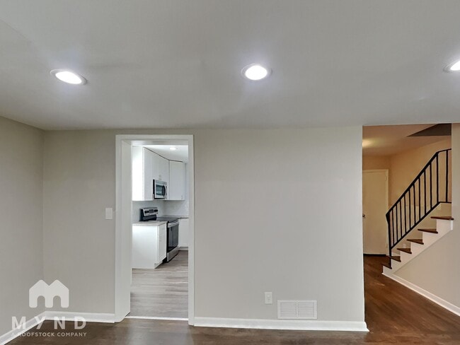 property at 1324 N Cliff Valley Way NE