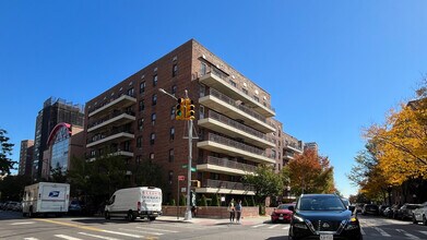 13710 Franklin Ave in Flushing, NY - Building Photo - Building Photo