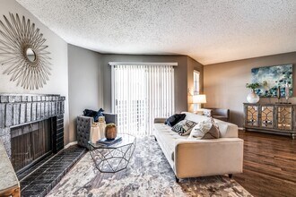 Ashton Apartments in Saginaw, TX - Building Photo - Interior Photo