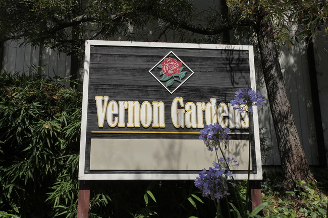 Vernon Gardens Apartments in Oakland, CA - Building Photo - Building Photo