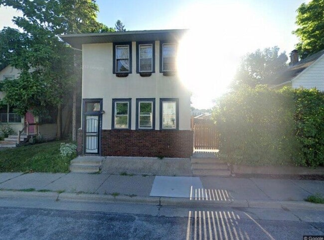 property at 647 Monroe St NE