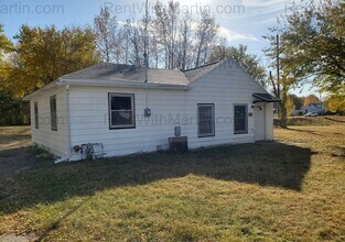 812 East End Ave in Evansdale, IA - Building Photo - Building Photo