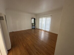177 S Sycamore Ave in Los Angeles, CA - Building Photo - Building Photo