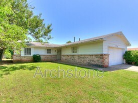 8814 NE 13th St in Midwest City, OK - Building Photo