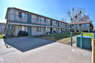 Turtle Creek II in Turlock, CA - Foto de edificio - Primary Photo