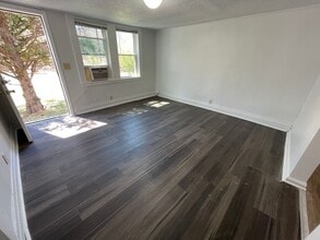 608 W Hill Ave N in Hillsborough, NC - Building Photo - Building Photo