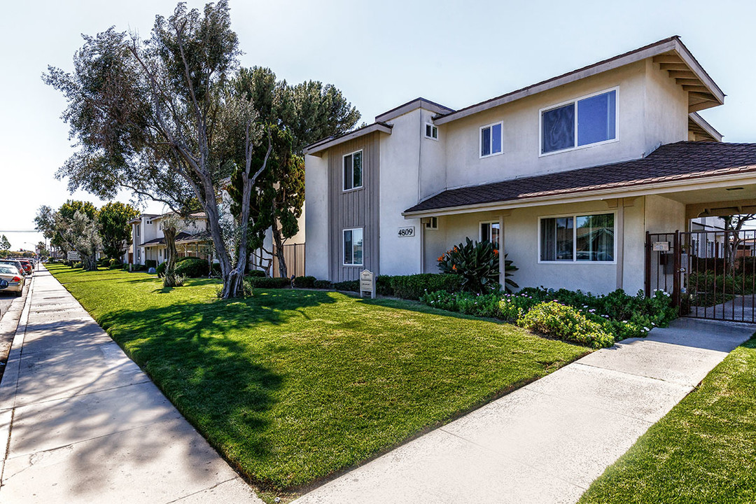 Southwinds Apartments in Oxnard, CA - Building Photo