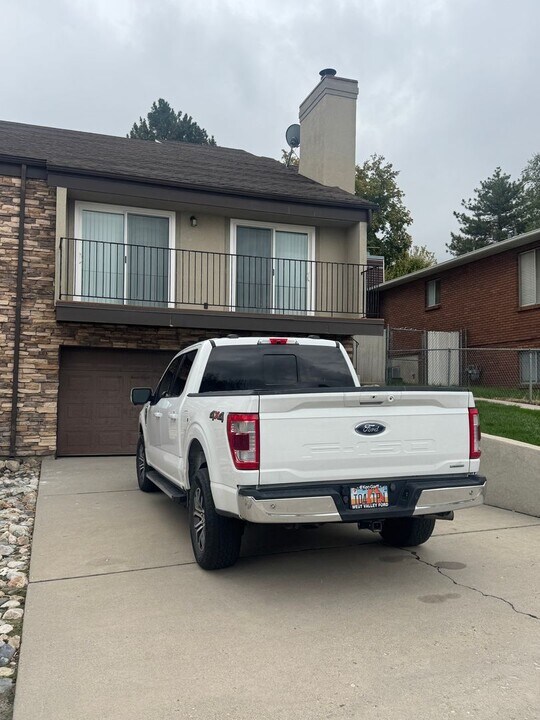 7283 S 1950 E in Cottonwood Heights, UT - Building Photo