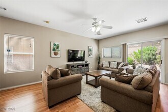 10389 Calypso Cave St in Las Vegas, NV - Building Photo - Building Photo