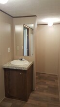 104 Young St in Willis, TX - Building Photo - Building Photo