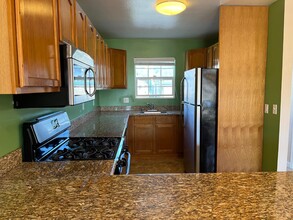 2282 Palmetto Ave in Pacifica, CA - Building Photo - Building Photo