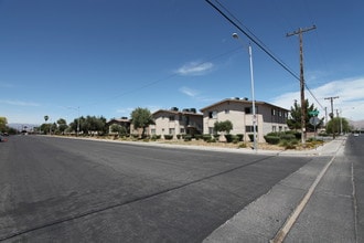 Pine Vista in Las Vegas, NV - Building Photo - Building Photo