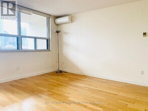 40 Homewood Ave in Toronto, ON - Building Photo - Building Photo