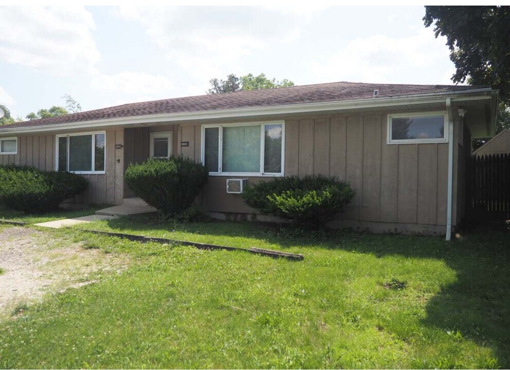 14543 Archer Ave in Lockport, IL - Foto de edificio
