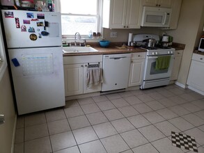 726 Golden Ave in Secaucus, NJ - Building Photo - Building Photo