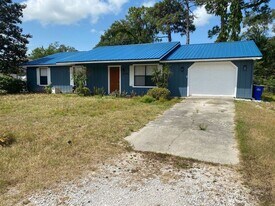 3040 Juniper Dr in Edgewater, FL - Building Photo