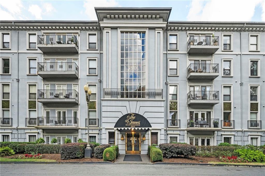 3203 Lenox Rd NE in Atlanta, GA - Foto de edificio