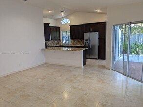 1250 Willow Dr in Weston, FL - Building Photo - Building Photo