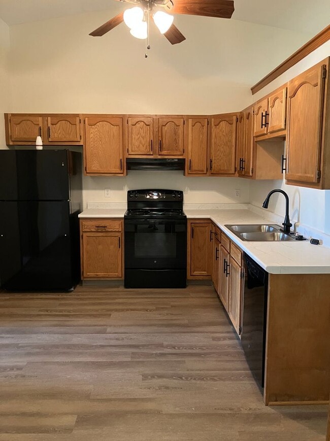 property at 1565 Wayne St