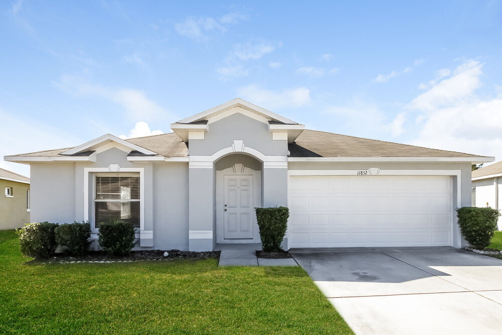 11852 Brenford Crest Dr in Riverview, FL - Building Photo