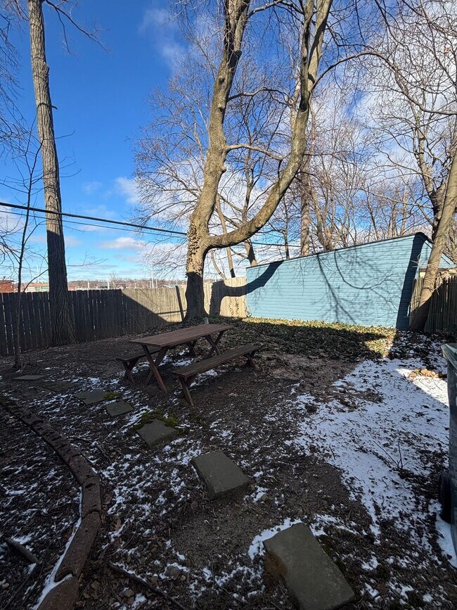 1741 Middlehurst Rd in Cleveland Heights, OH - Building Photo - Building Photo