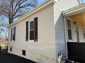 123 W Thornton Ave in Webster Groves, MO - Building Photo - Building Photo