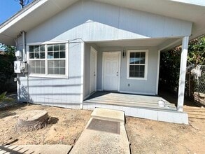 2314 Pine St in Laredo, TX - Building Photo - Building Photo