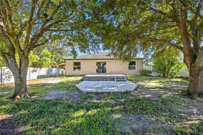 3800 5th St SW in Lehigh Acres, FL - Building Photo - Building Photo