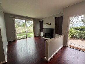 2223 Lago Madero in Chula Vista, CA - Foto de edificio - Building Photo