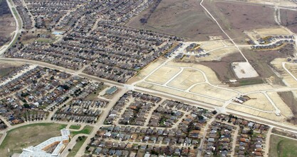 Vista West in Fort Worth, TX - Building Photo - Building Photo