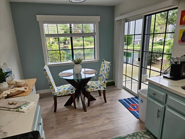 20122 Bayfront Ln in Huntington Beach, CA - Foto de edificio - Building Photo