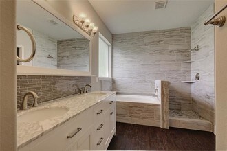 10567 Sunflower Dr in Willis, TX - Building Photo - Building Photo