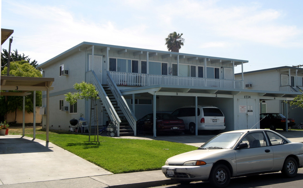 1724 Fillmore St in Fairfield, CA - Building Photo