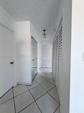 450 NW 43rd Pl in Miami, FL - Building Photo - Building Photo