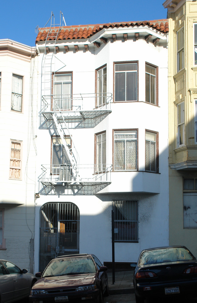 572 Vallejo St in San Francisco, CA - Building Photo - Building Photo