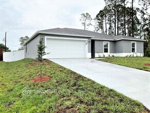 467 Ocala St in Palm Bay, FL - Foto de edificio - Building Photo