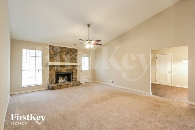 4610 Aberdeen Ln in Stone Mountain, GA - Building Photo - Building Photo