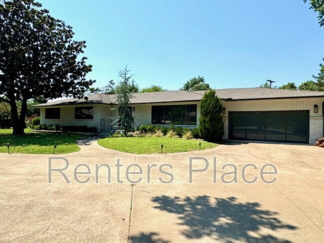 4051 E 46th Pl in Tulsa, OK - Building Photo - Building Photo
