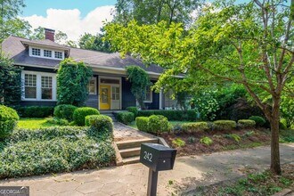242 Haralson Ave NE in Atlanta, GA - Building Photo - Building Photo