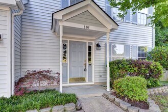 603 Buck Cir in Newport News, VA - Building Photo - Building Photo