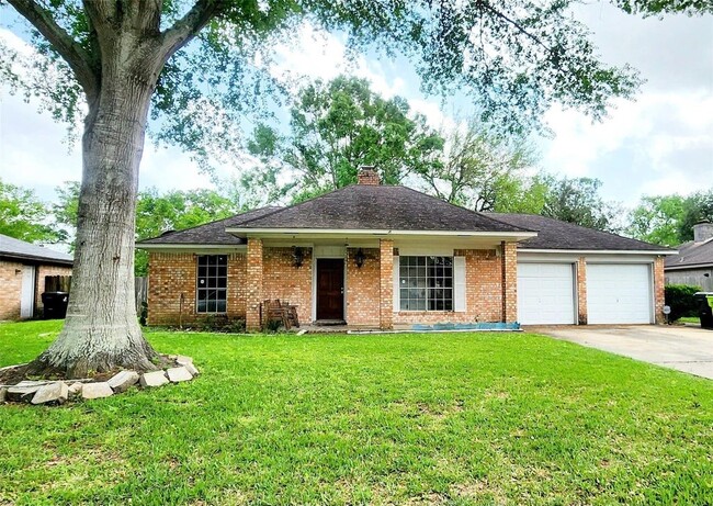 3608 Avenue R in Rosenberg, TX - Foto de edificio - Building Photo