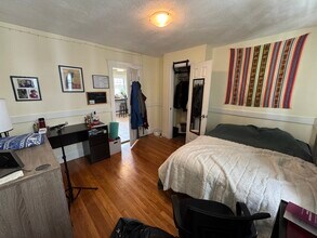 60 Litchfield St, Unit 2 in Boston, MA - Building Photo - Building Photo